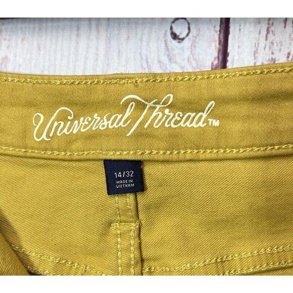 Universal Thread Women's Mustard Yellow Button Raw Hem Jean Shorts 14/32'' - Picture 7 of 9